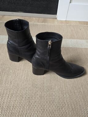 Poppy Barley Zip Boots